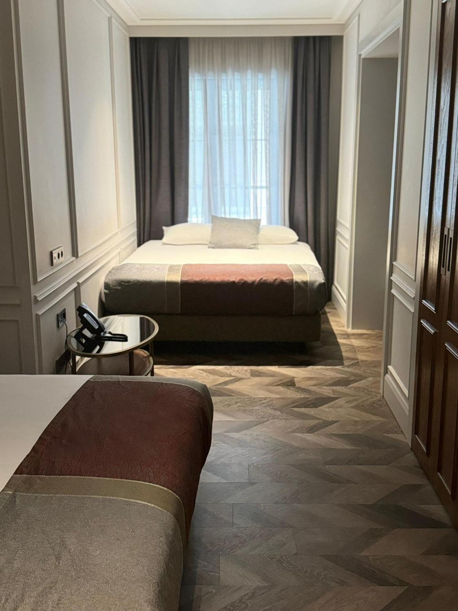 Livro Hotel Istambul Extérieur photo
