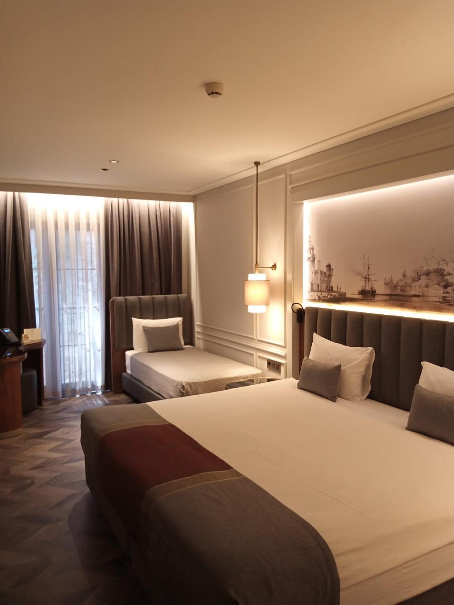Livro Hotel Istambul Extérieur photo